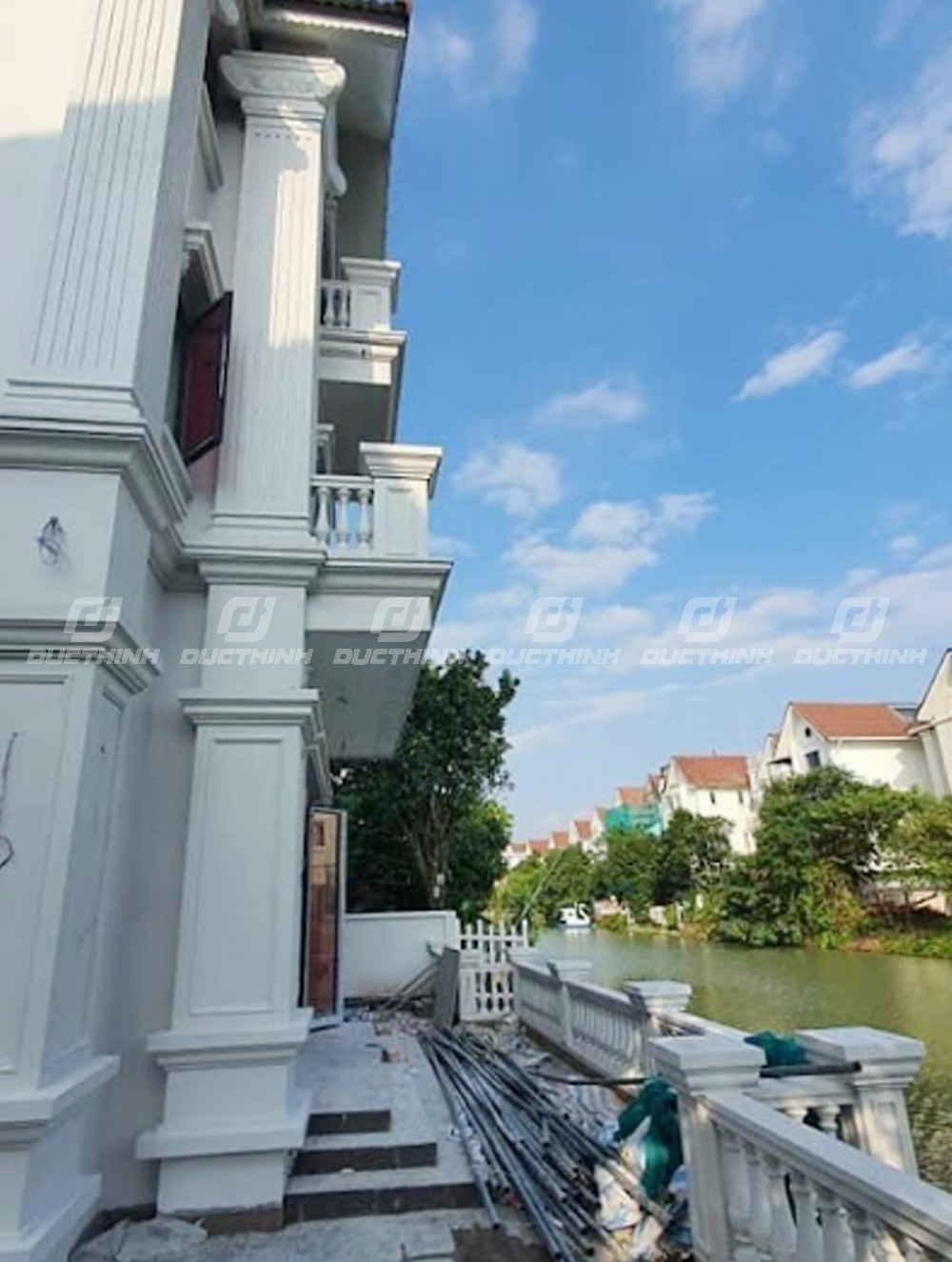 NHÀ Ở BIỆT THỰ