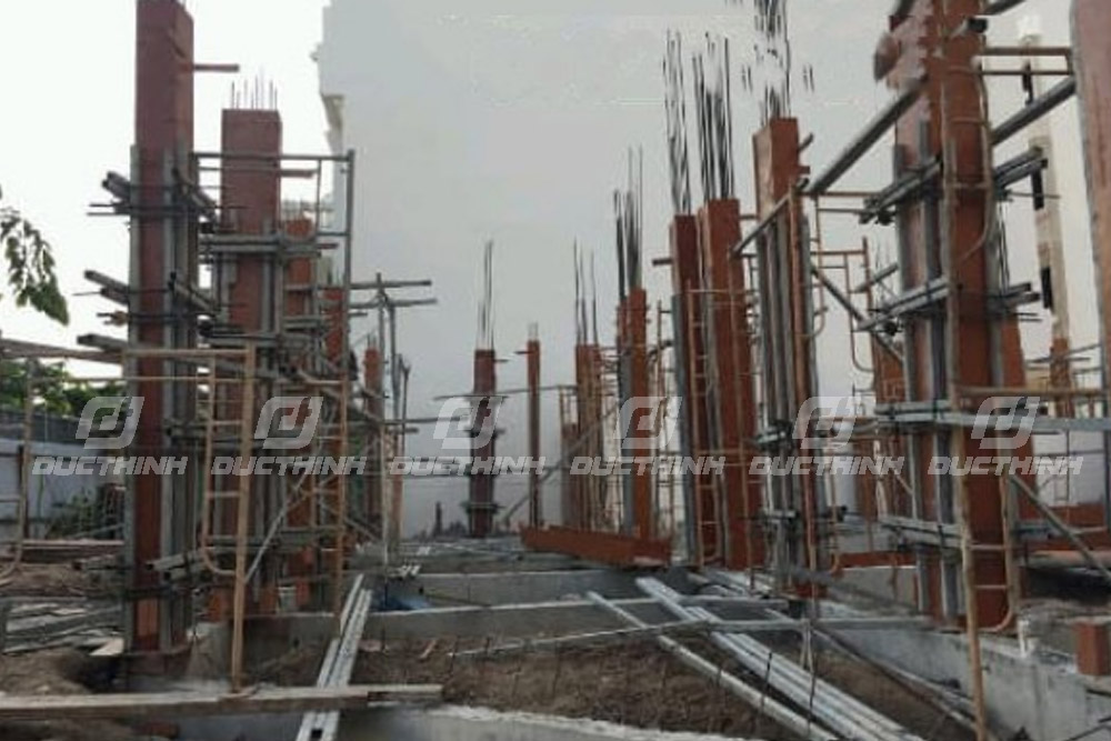 TÒA NHÀ KHÁCH SẠN
